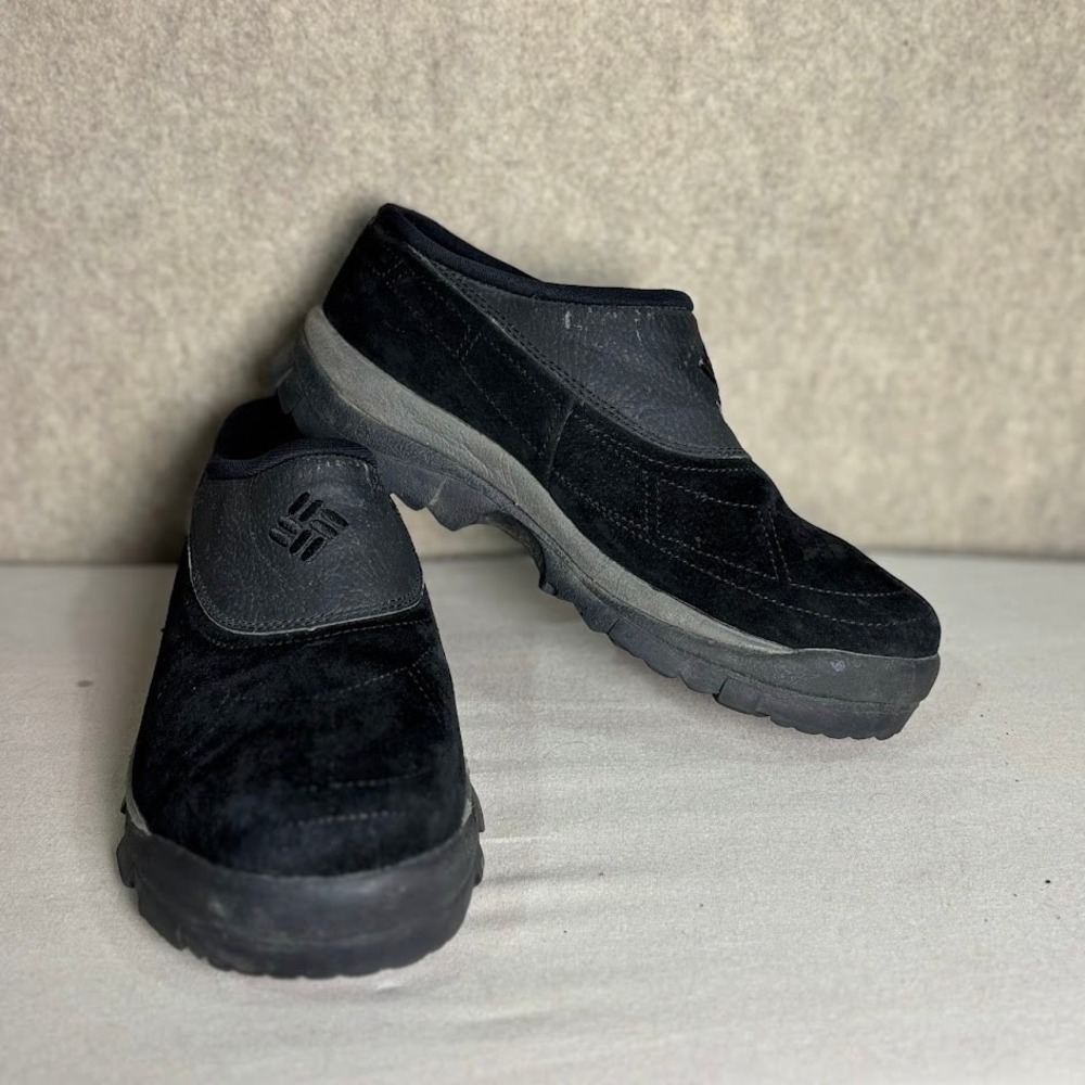 Columbia Bugaclog Boot Women 8 Black Suede Slip On Insulated Outdoor Y2K Clog